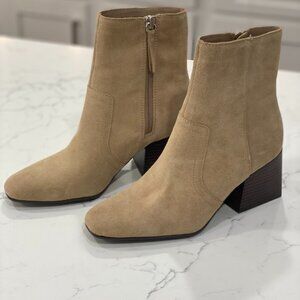 BLONDO WATERPROOF BOOTIE, SUEDE, SIZE 6.5